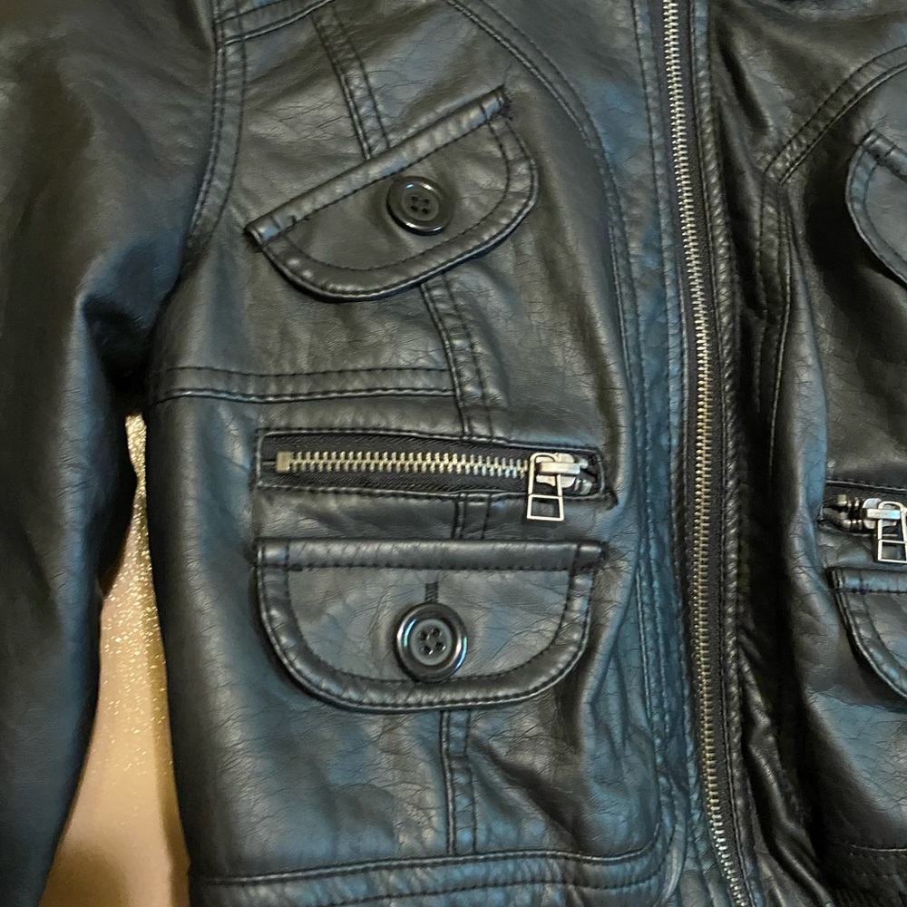 Black jacket - faux leather - Picture 2 of 5